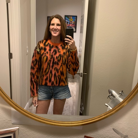 *SOLD* Stella McCartney Leopard Print Sweater - Picture 2 of 7